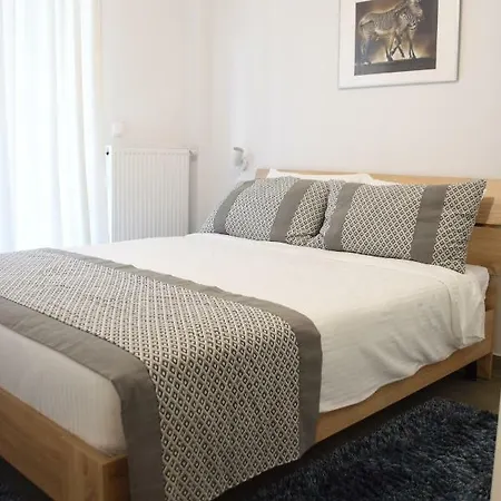 Heliconia Deluxe Must Apartment Thessaloniki